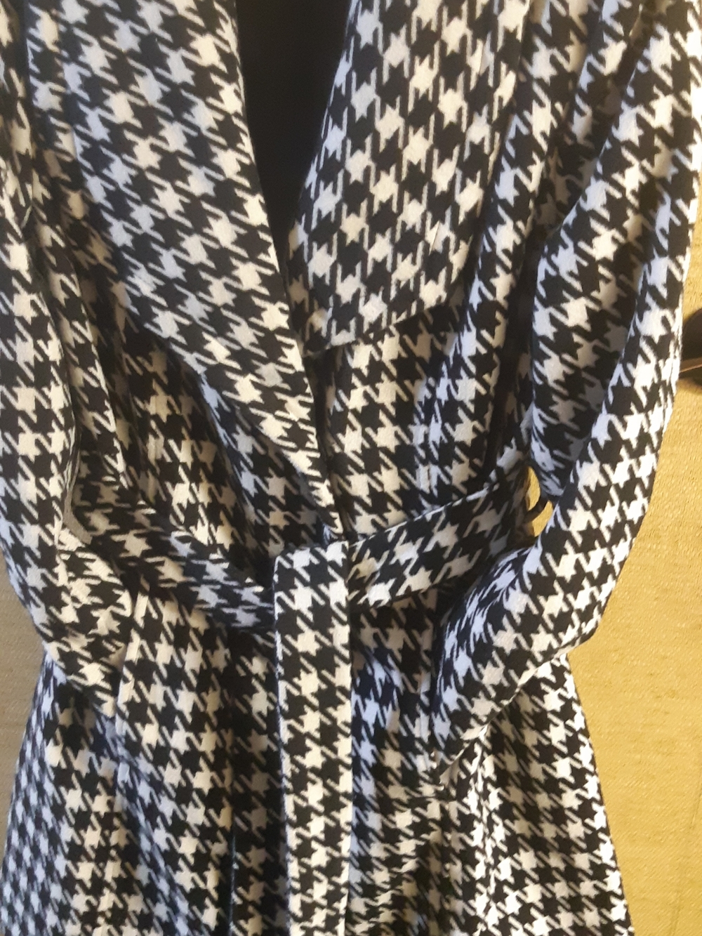Isprit Women's Black & White Houndstooth Trench Coat New Never Been Worn Size L